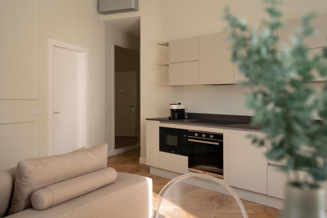 Nabila Apartment Милан Экстерьер фото